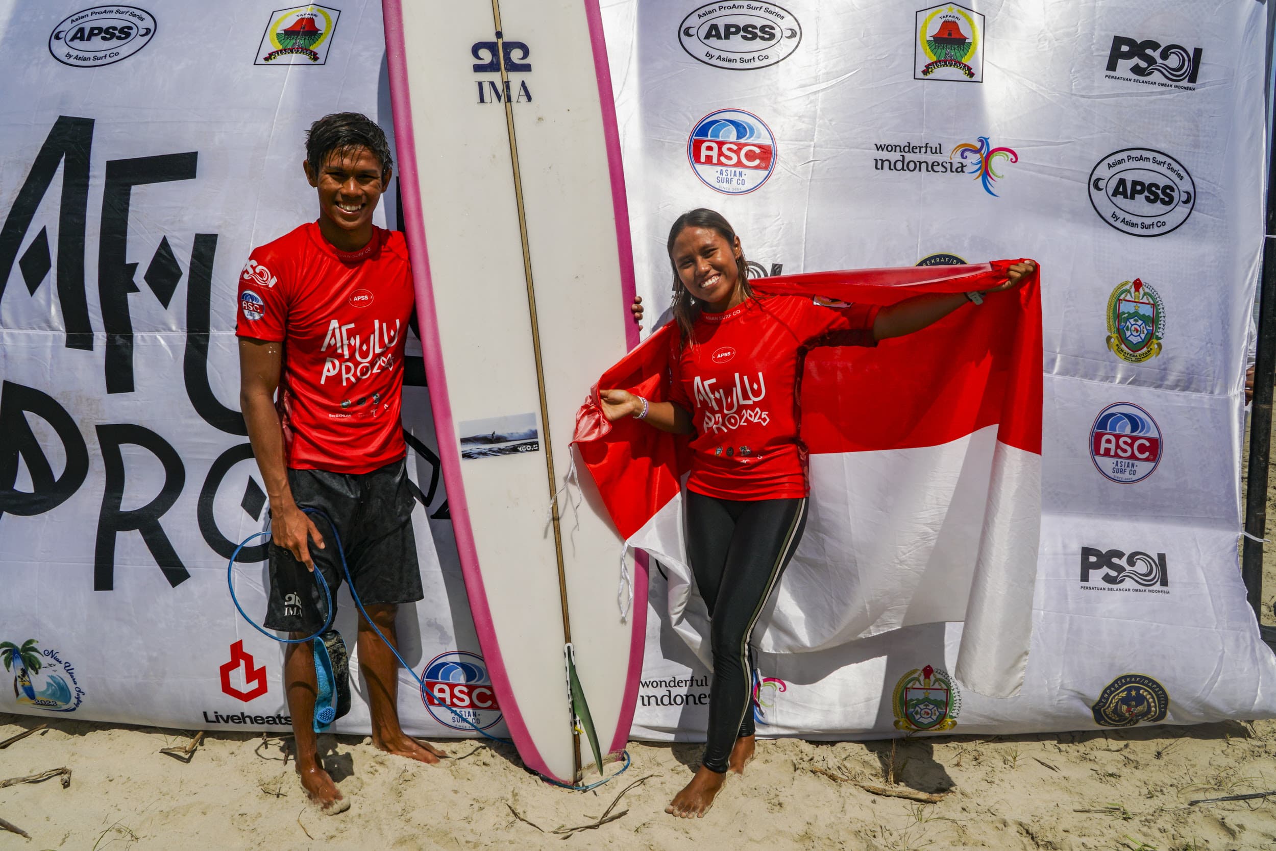 Dhany Widianto and Dhea Natasya Win APSS Longboard Divisions to End the Afulu Pro 2025